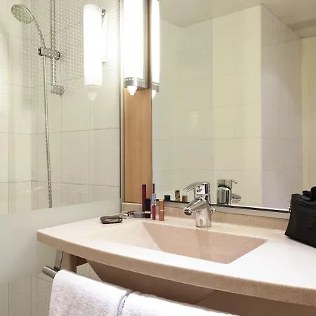 Szálloda Calais Terminal Cite Europe 3 Etoiles 3*