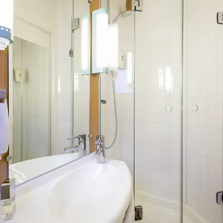 Calais Terminal Cite Europe 3 Etoiles Szálloda