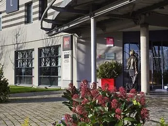 Calais Terminal Cite Europe 3 Etoiles Szálloda