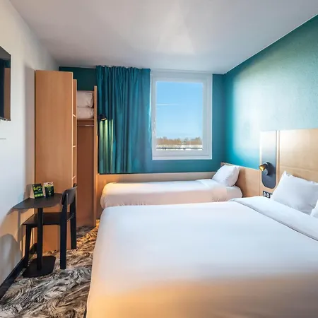 ホテル Calais Terminal Cite Europe 3 Etoiles 3*