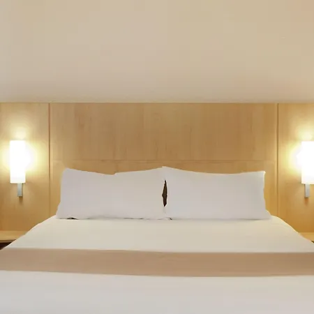 Calais Terminal Cite Europe 3 Etoiles ホテル 3*