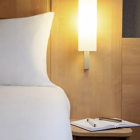 Calais Terminal Cite Europe 3 Etoiles Szálloda 3*