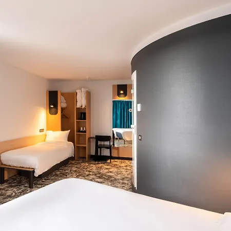Calais Terminal Cite Europe 3 Etoiles Szálloda 3*