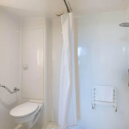 Calais Terminal Cite Europe 3 Etoiles 3*