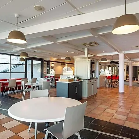 Calais Terminal Cite Europe 3 Etoiles 3*