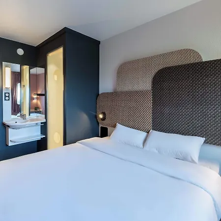 Calais Terminal Cite Europe 3 Etoiles