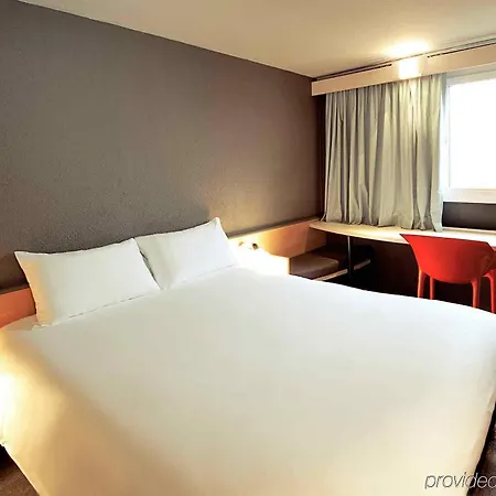 호텔 Calais Terminal Cite Europe 3 Etoiles 콘켈